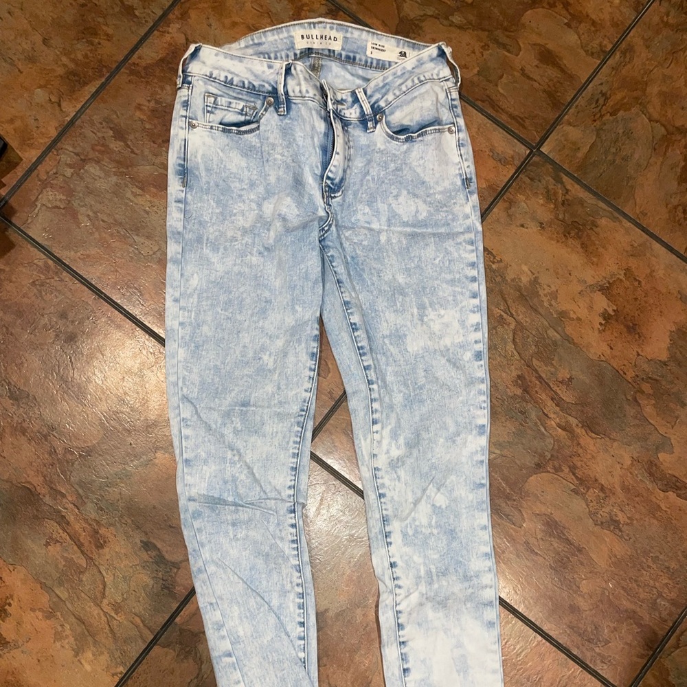 Bullhead Light Blue Acid Wash Skinny Jeans
